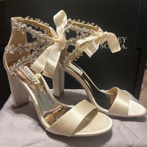 Badgley Mischka Women’s Heel